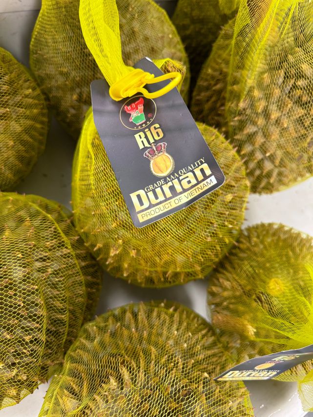 Vietnamese Ri6 durian